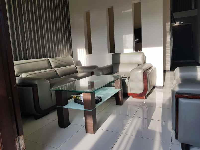 dijual rumah plus furnish di sulfat malang