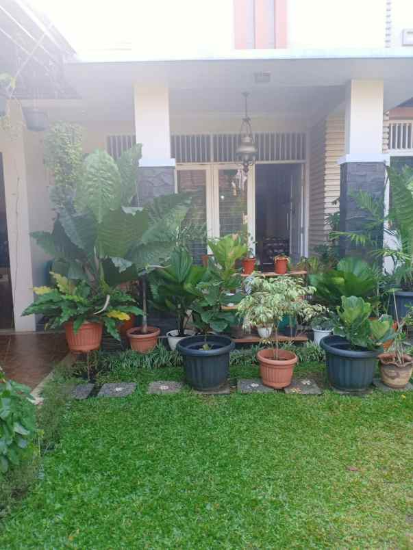 dijual rumah pondok aren