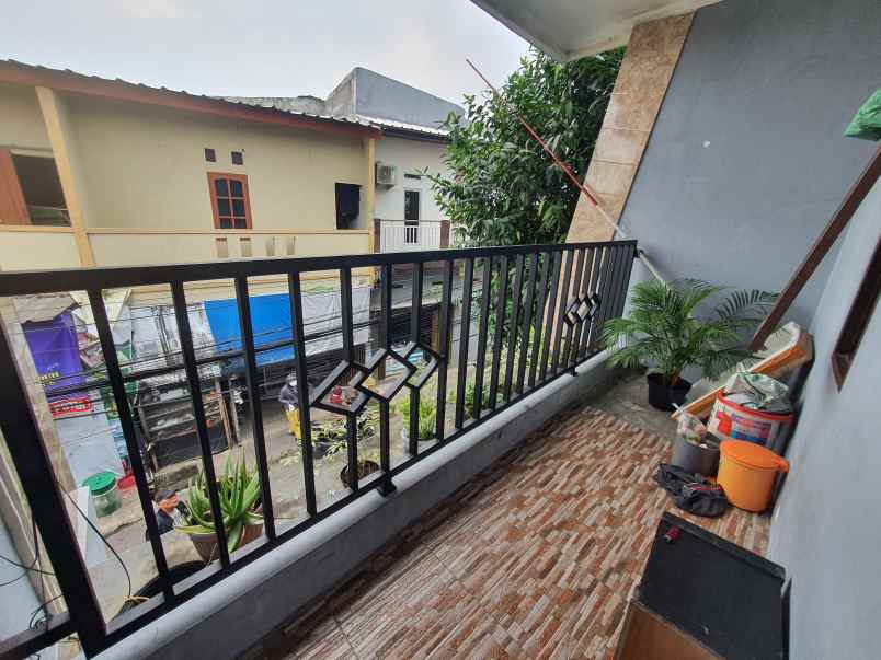 dijual rumah pondok aren