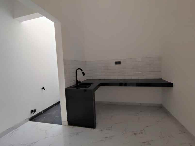 dijual rumah pondok cabe tangsel