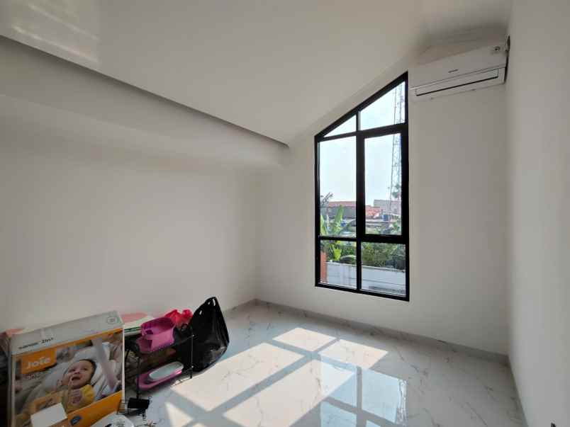 dijual rumah pondok cabe tangsel