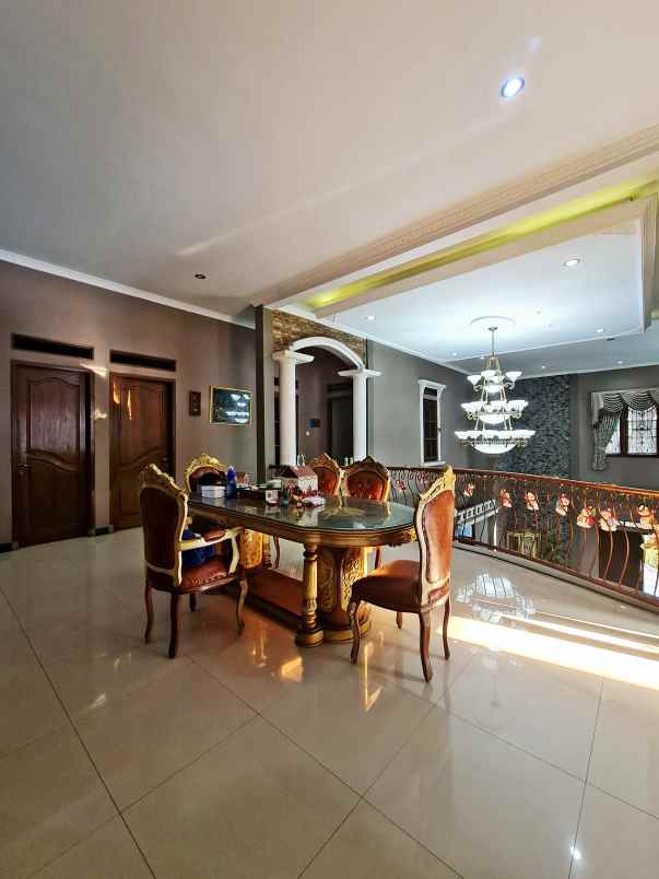 dijual rumah pondok indah jakarta selatan