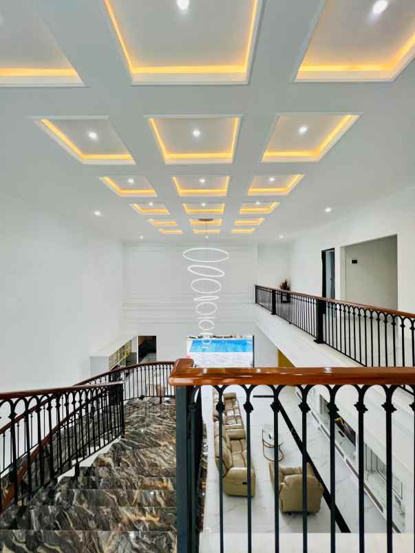 dijual rumah pondok indah jakarta selatan