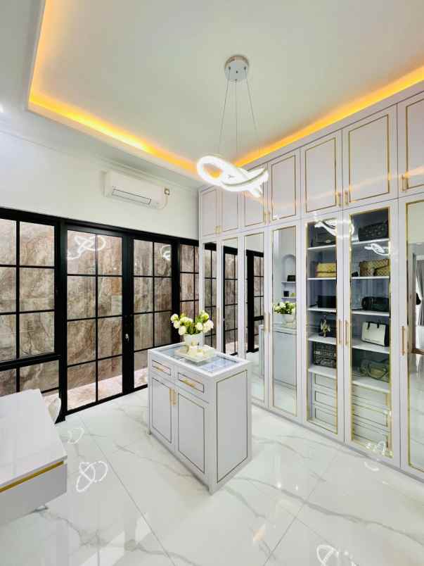 dijual rumah pondok indah jakarta selatan