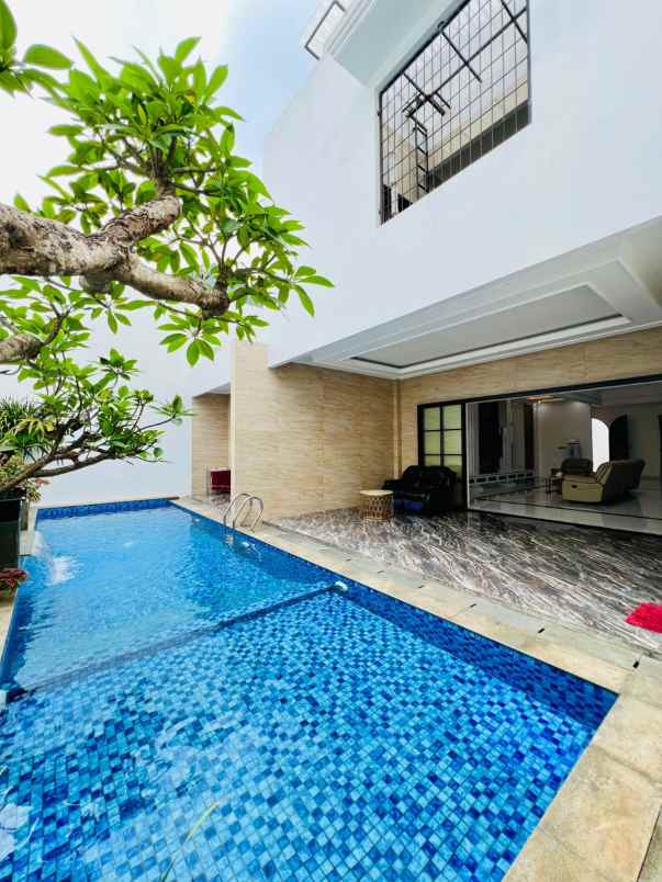 dijual rumah pondok indah jakarta selatan