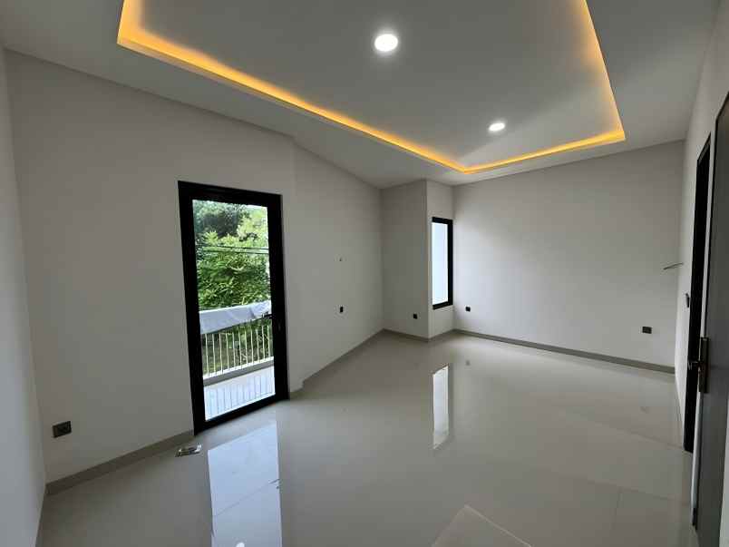 dijual rumah pondok indah kebayoran