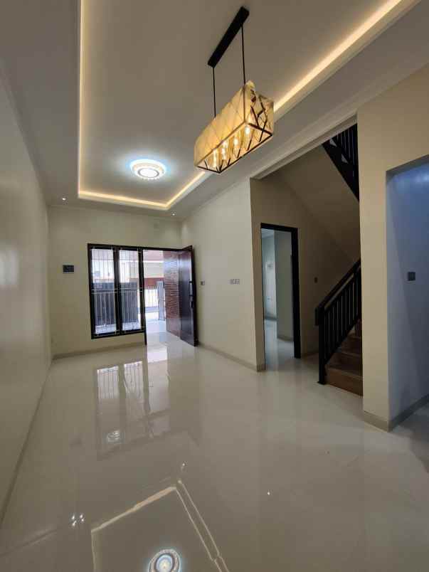dijual rumah pondok kelapa