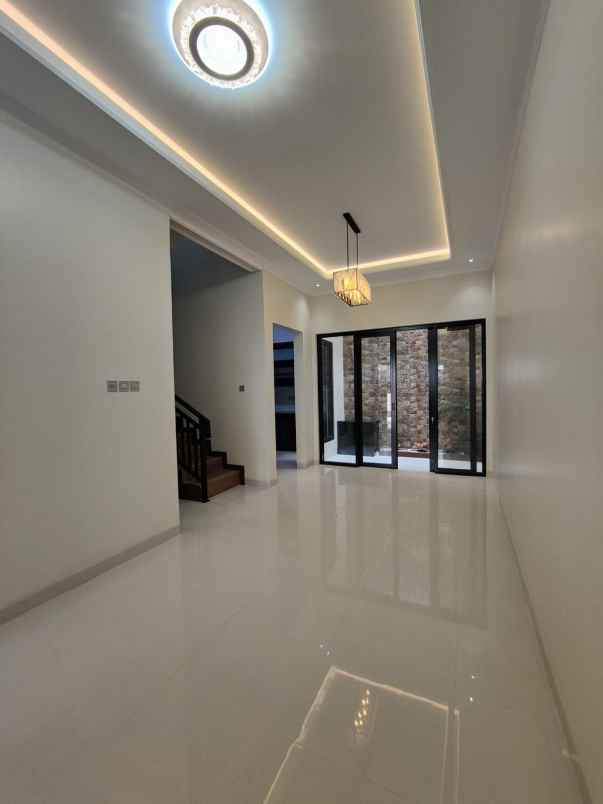 dijual rumah pondok kelapa