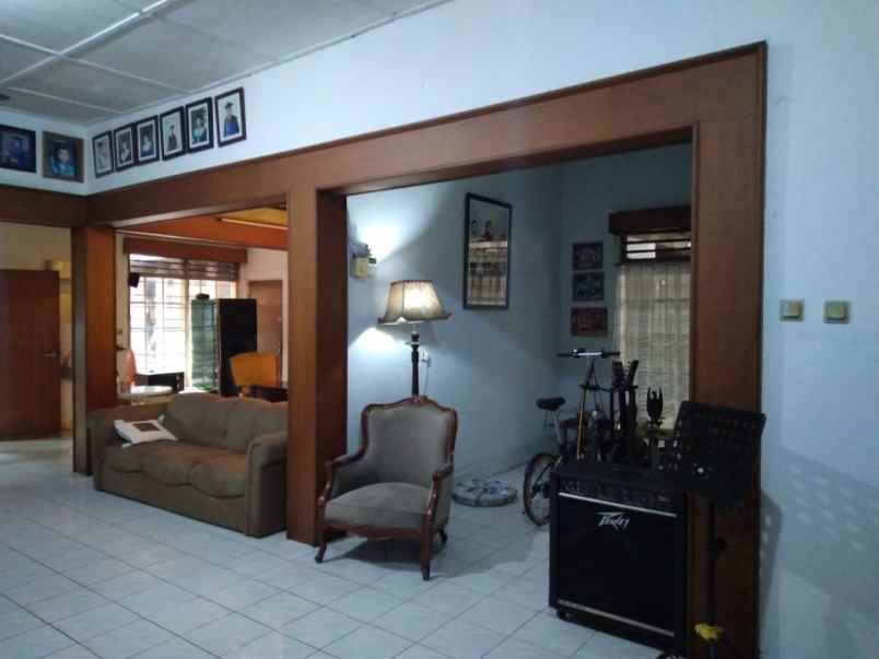 dijual rumah pos pengumben kelapa dua