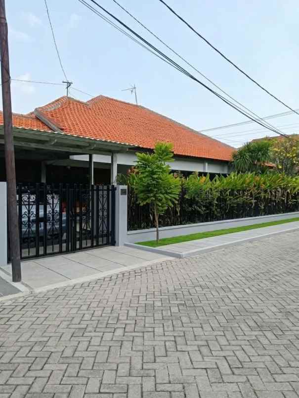 dijual rumah prapen indah