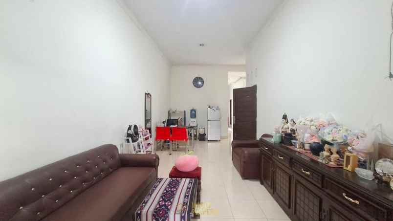 dijual rumah pugeran maguwoharjo depok