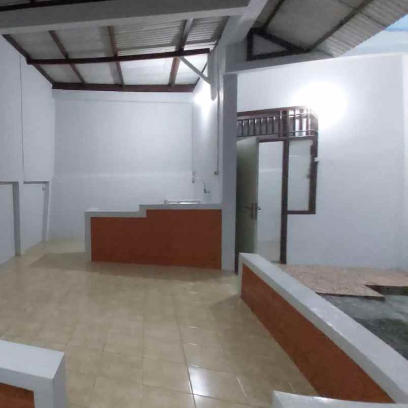 dijual rumah puri bali sawangan