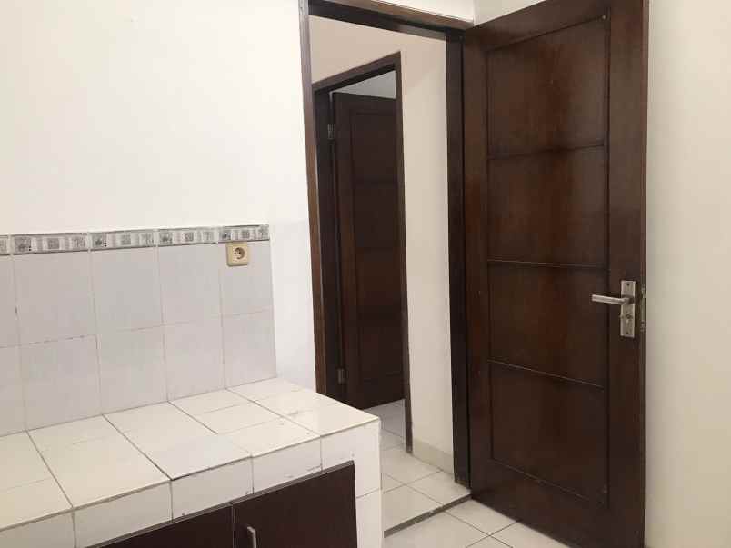 dijual rumah puri khayangan residence