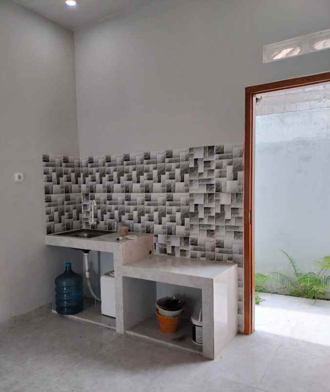 dijual rumah purwomartani