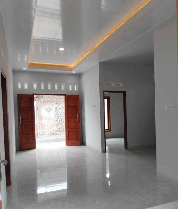 dijual rumah purwomartani