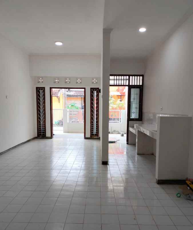 dijual rumah purwomartani