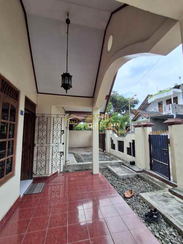dijual rumah purwomartani