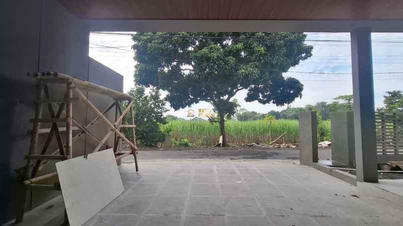 dijual rumah purwomartani