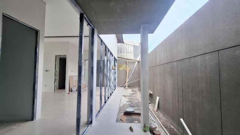 dijual rumah purwomartani