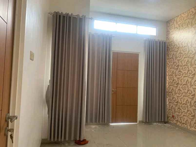 dijual rumah purwomartani