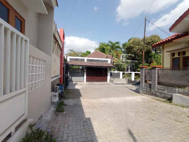 dijual rumah purwomartani kalasan