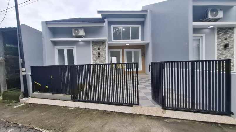 dijual rumah purwomartani kalasan