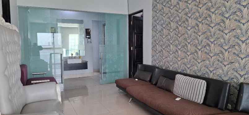 dijual rumah raffles hills cibubur