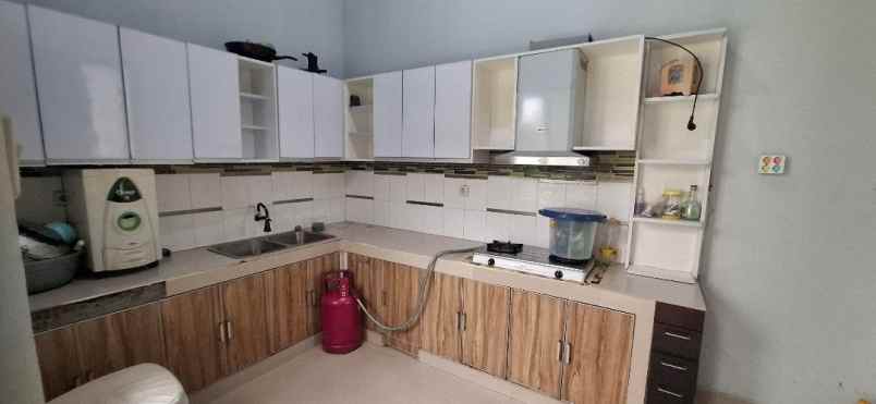 dijual rumah raffles hills cibubur