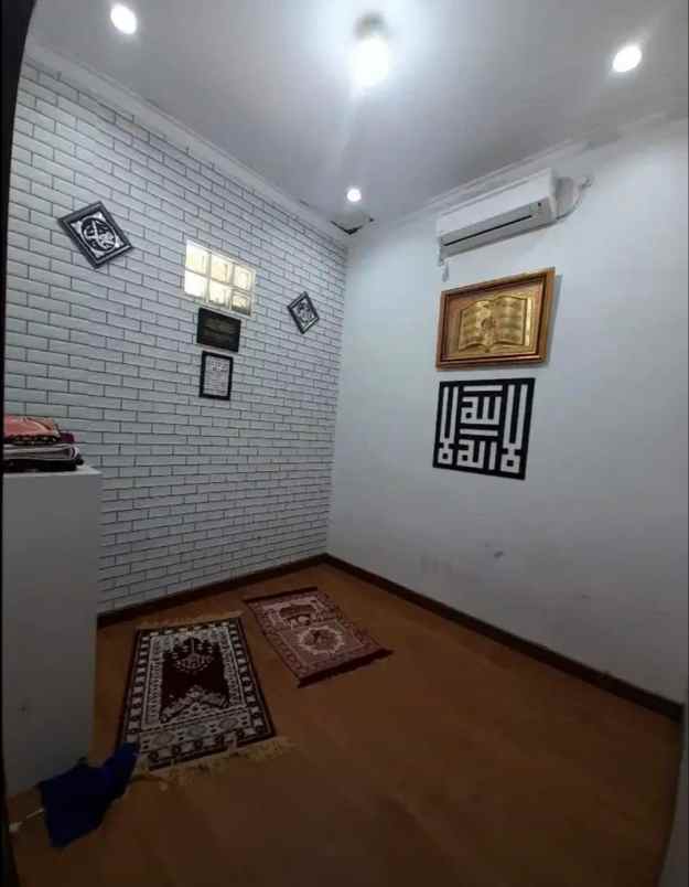 dijual rumah rancabolang