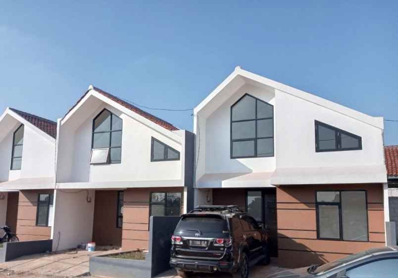 dijual rumah rawageni