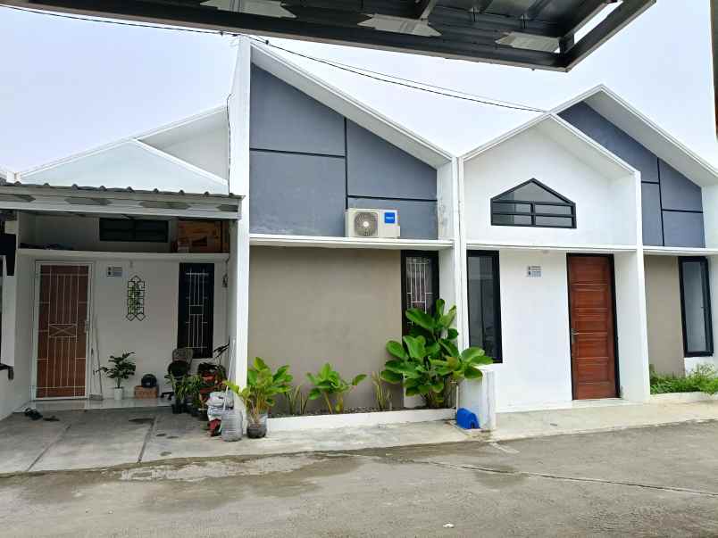 dijual rumah rawageni