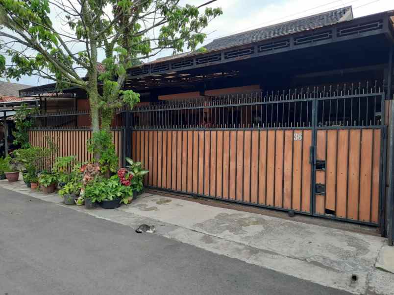 dijual rumah riung bandung cisaranten