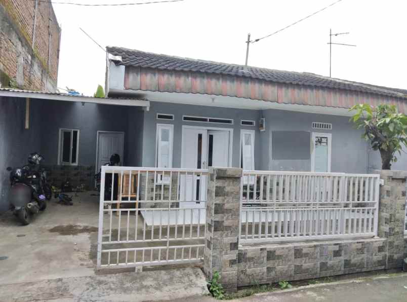 dijual rumah riungbandung