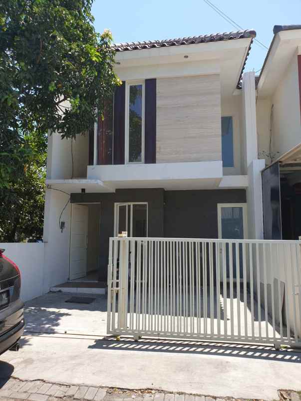 dijual rumah rungkut asri tengah