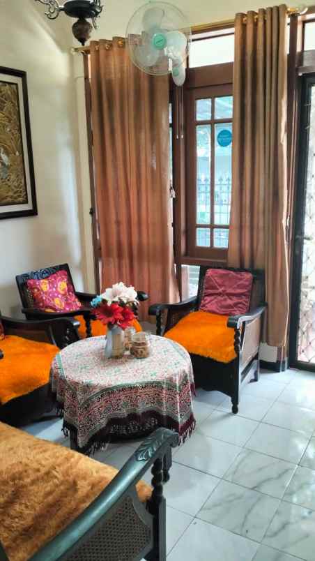 dijual rumah rungkut mapan