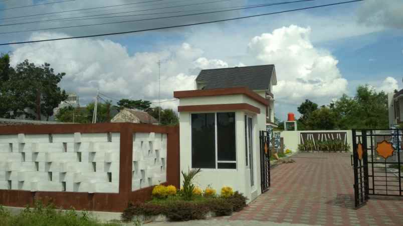 dijual rumah sambisari