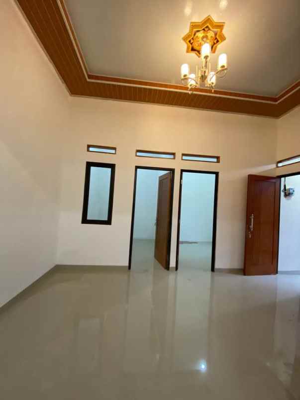 dijual rumah sawangan