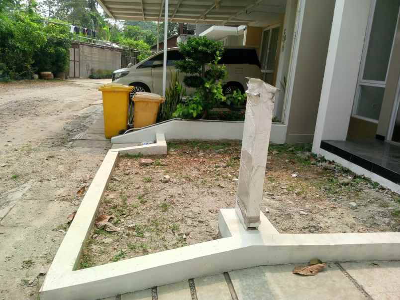 dijual rumah sawangan depok