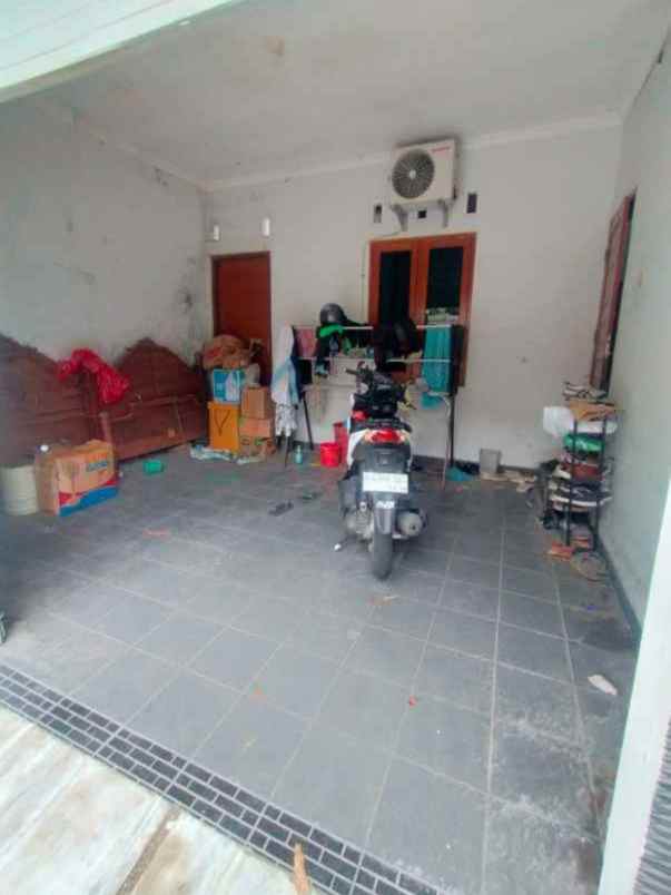 dijual rumah sd model