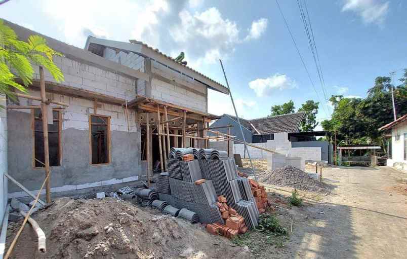 dijual rumah sembego maguwoharjo kec