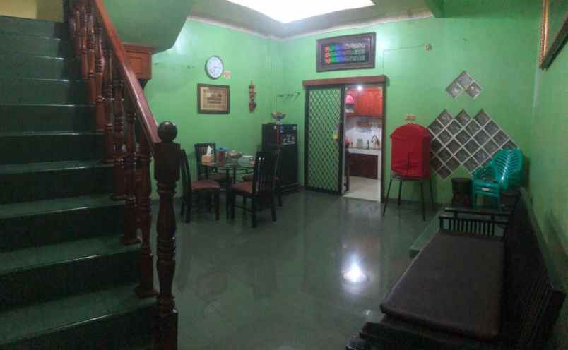 dijual rumah semi furnished di cengkareng indah