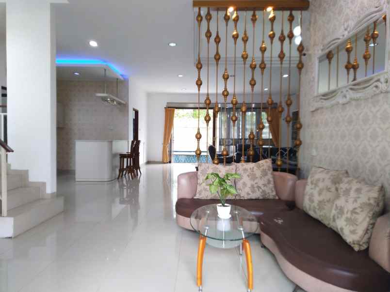 dijual rumah semi villa lokasi jimbaran