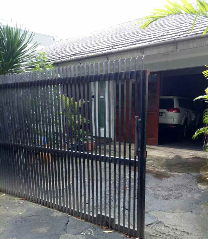 dijual rumah senopati