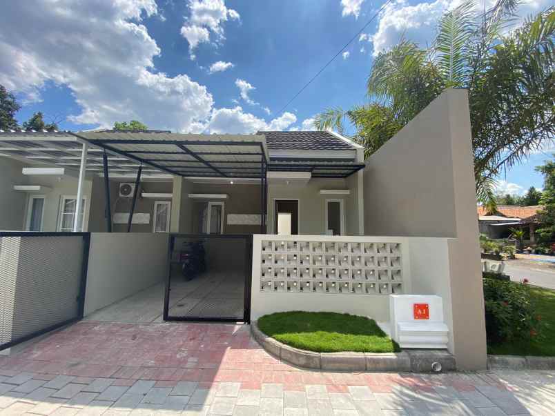dijual rumah siap huni di perumahan cluster prambanan