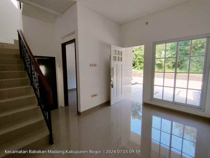 dijual rumah siap huni di sentul