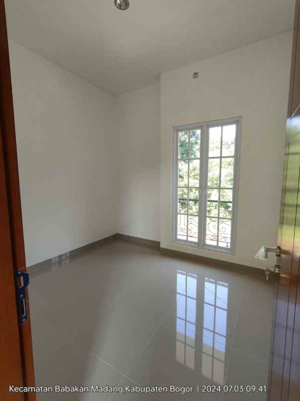 dijual rumah siap huni di sentul