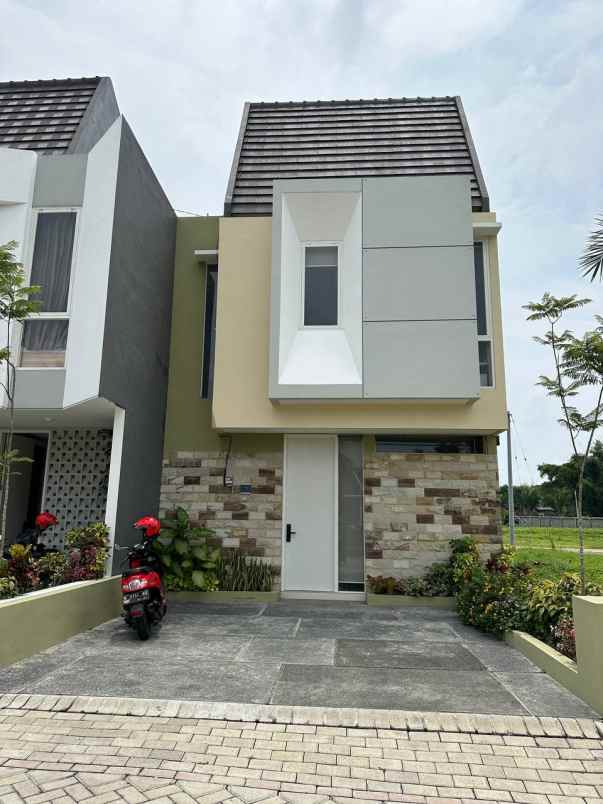 dijual rumah siap huni di tengah kota malang