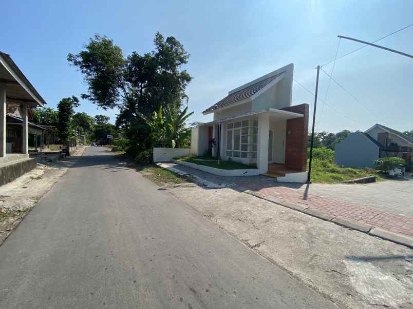 dijual rumah sidomuku randusari