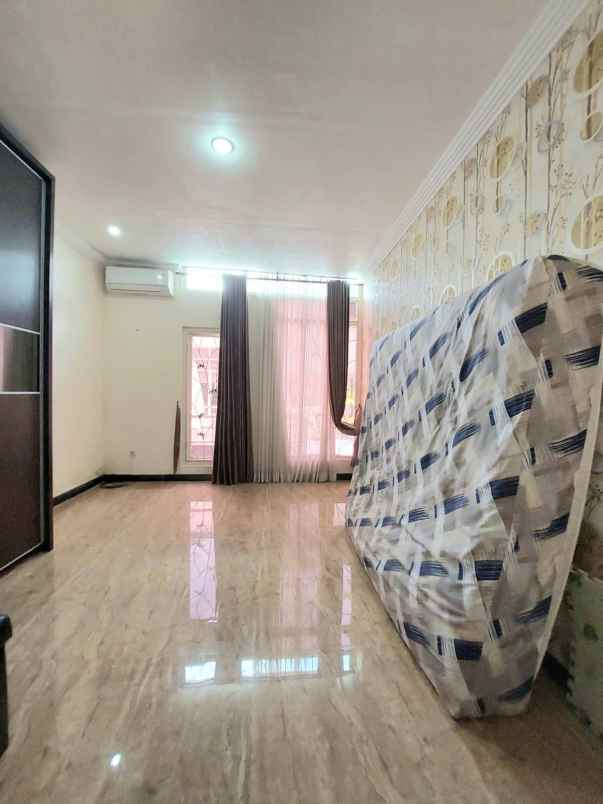 dijual rumah sidosermo