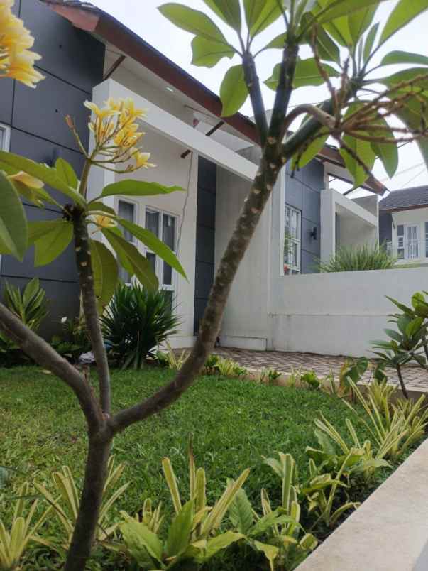 dijual rumah sindanglaya ujung berung